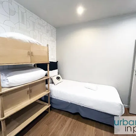 Urban Flat 02 - Beautiful 4 Bdr Flat In Heart Of Daire *