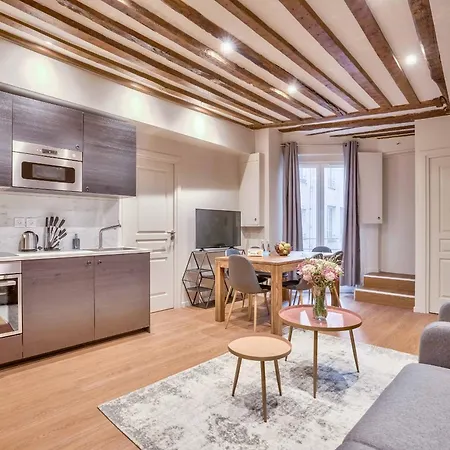 Urban Flat 02 - Beautiful 4 Bdr Flat In Heart Of